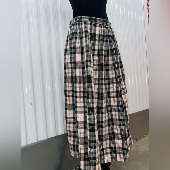 2/$20 Talbots vintage wool skirt and shorts - Picture 1 of 9